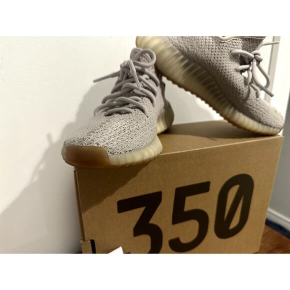 2018 Yeezy Boost 350 V2 'Sesame' -Very Good/EUC- Original Box - US 6 Womens - Picture 4 of 8
